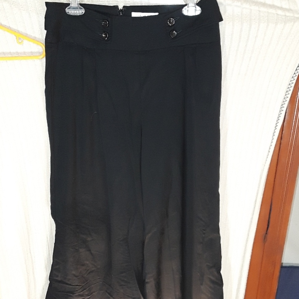 St. John's Flared out pants